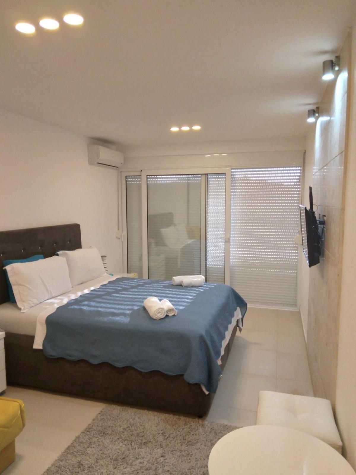 La Vie Apartment